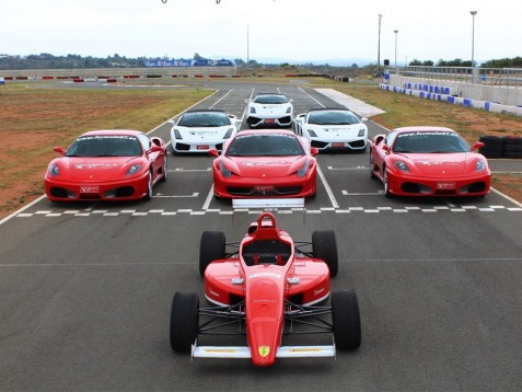 Conducir un Ferrari F430 F1 2 vueltas - Circuito del Jarama | Bono Regalo  36 meses